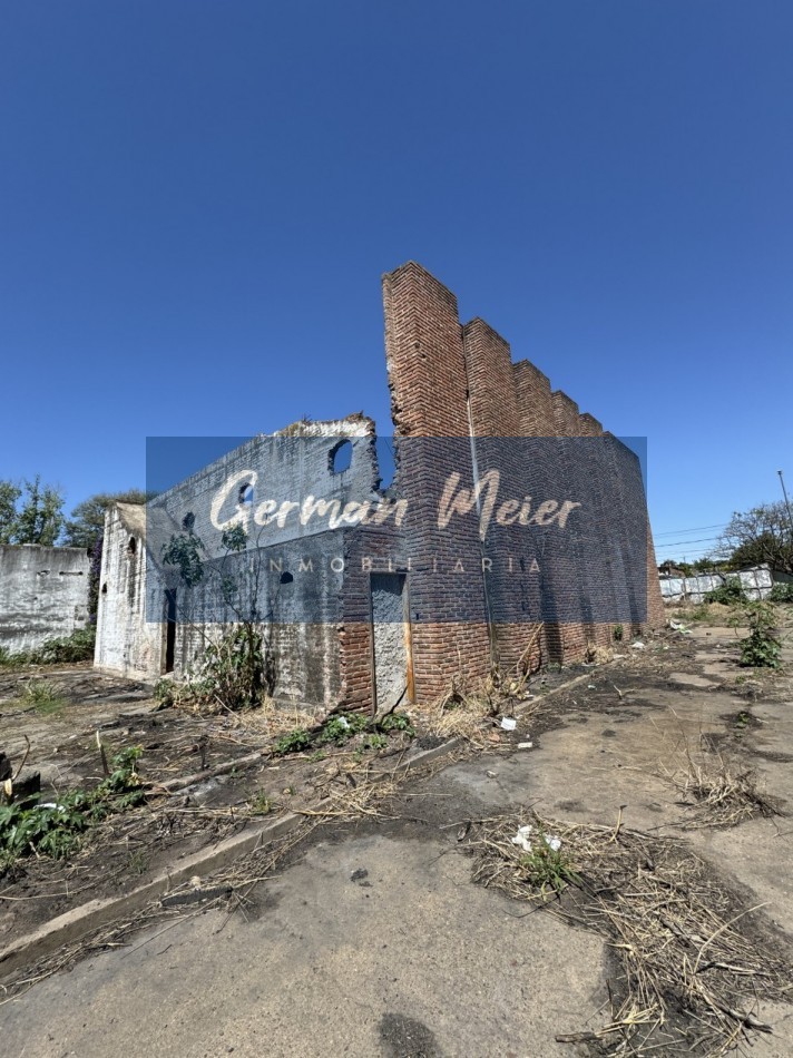 OPORTUNIDAD VENDO AMPLIO TERRENO SOBRE AV. ALMAFUERTE