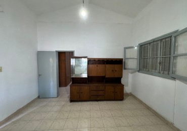VENTA | Casa de 2 dormitorios Apta Credito - Zona 3 de Febrero y Vucetich - Parana