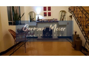 SE VENDE CASA UBICADA EN EL MICROCENTRO DE LA CIUDAD